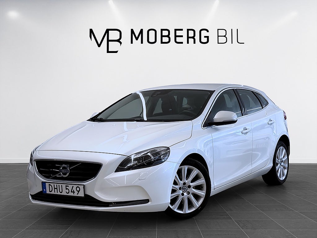 Volvo V40 T2 122hk Helg på Moberg! Momentum PDC