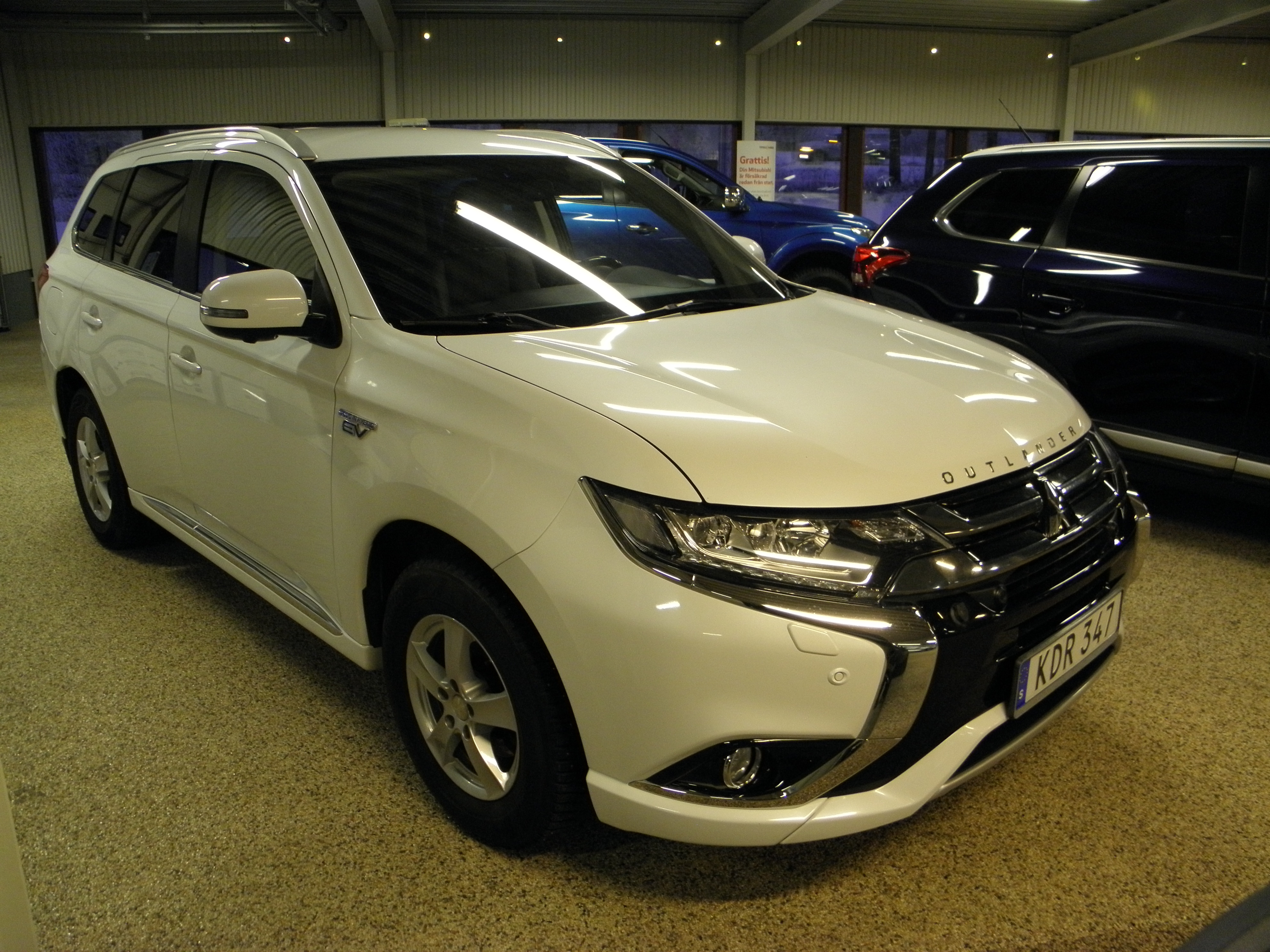 Mitsubishi Outlander PHEV / Business 2016, bild 2/33