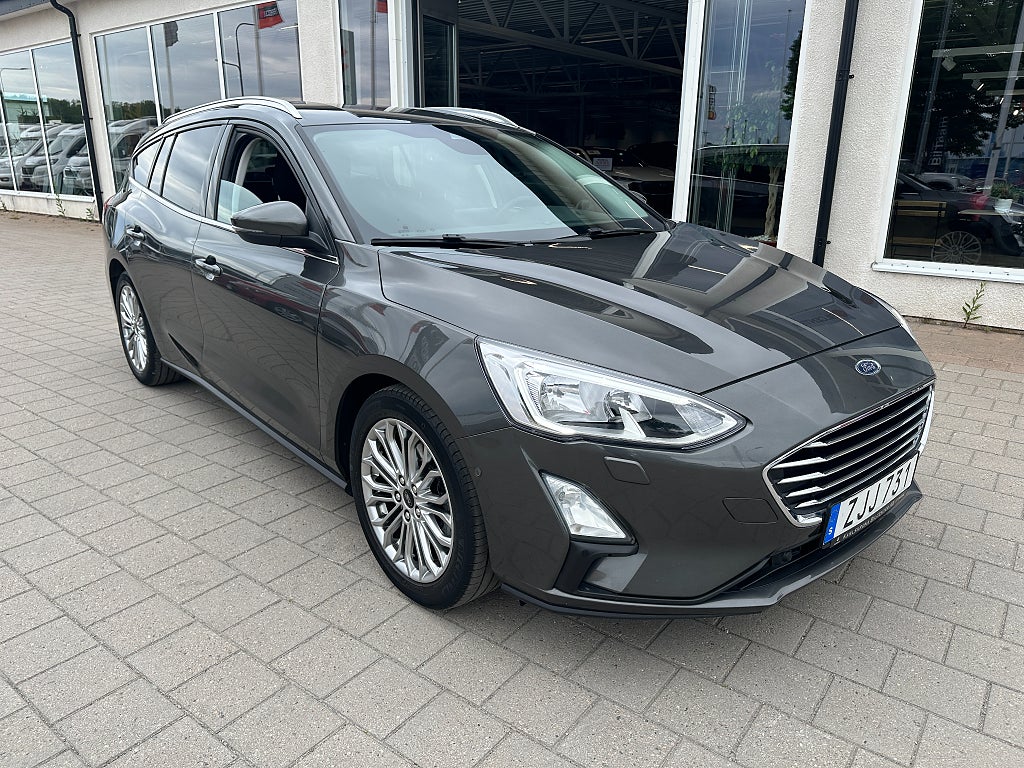 Ford Focus Kombi 1.0 EcoBoost Titanium Launch