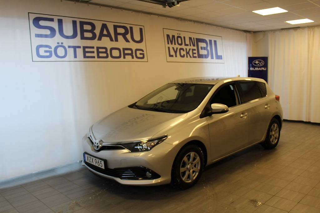 Toyota Auris 1.2T 5dr Active (116hk) *Vinterhjul*