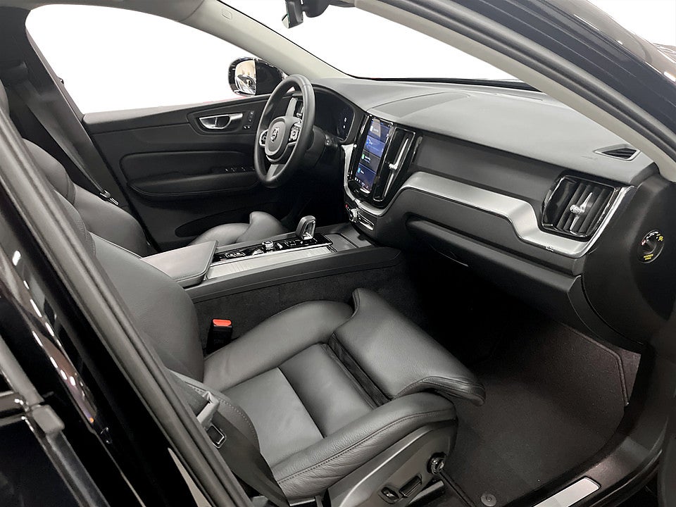 Bild på Volvo XC60 Recharge Plus Dark T6 350hk Aut 4WD-KAMERA,PANO,ELSTOL