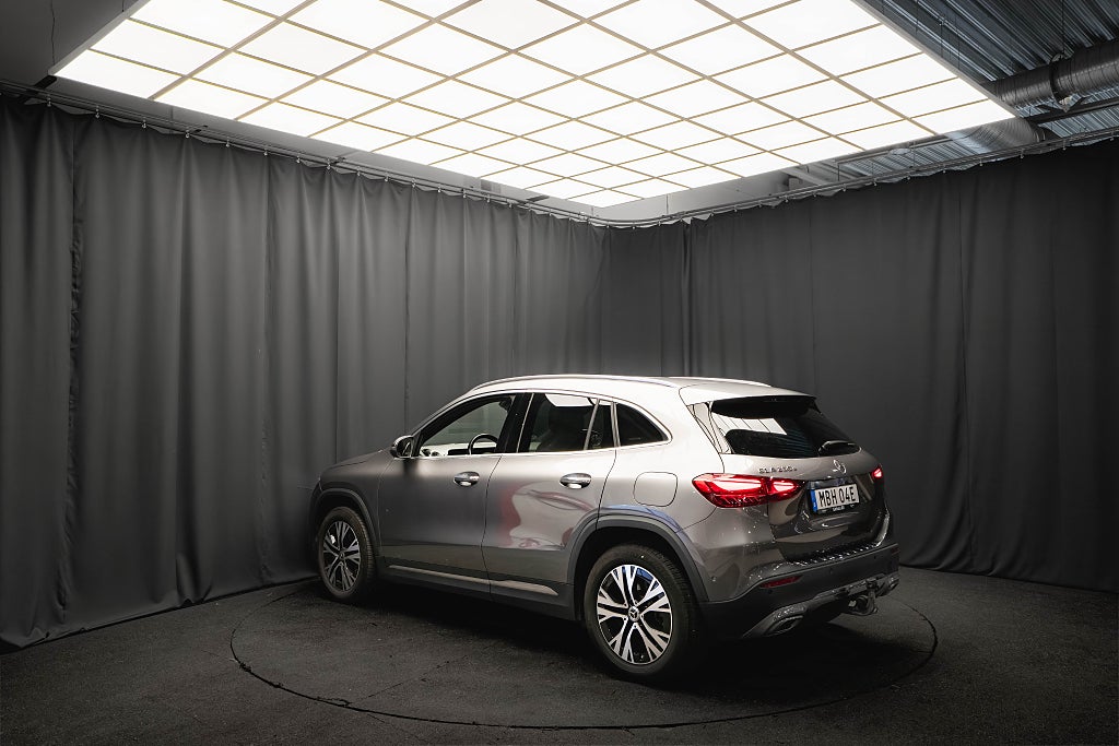 Mercedes-Benz GLA 250 e Plug-in LÄDER DISTRONIC AMBIENT KAMERA MOMS