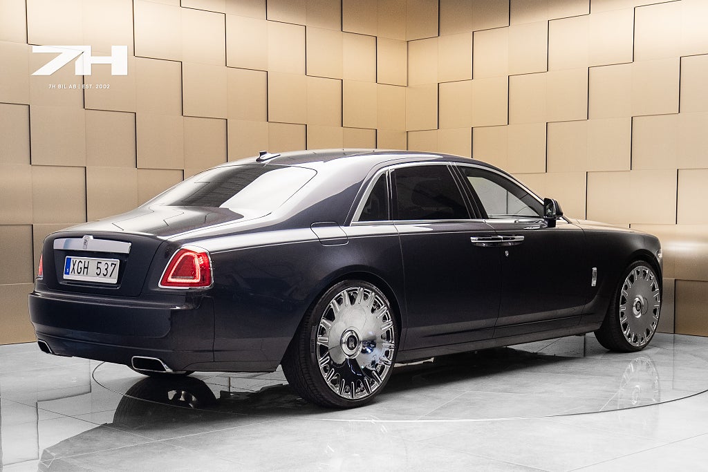 Rolls-Royce Ghost V12 Individual / 2690 Mil / Massage -Vent / HuD