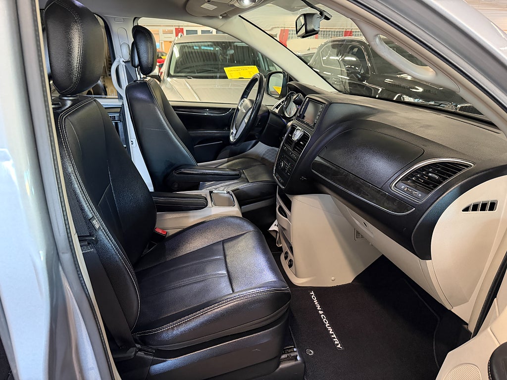 Chrysler Town & Country 3.6 V6 Flex Fuel STOW 'n Go