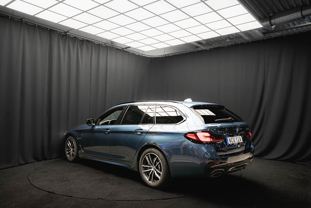 BMW 530e xDrive M Sport LÄDER DRAG 94.3%SoH ADAPTIV-FART MOMS