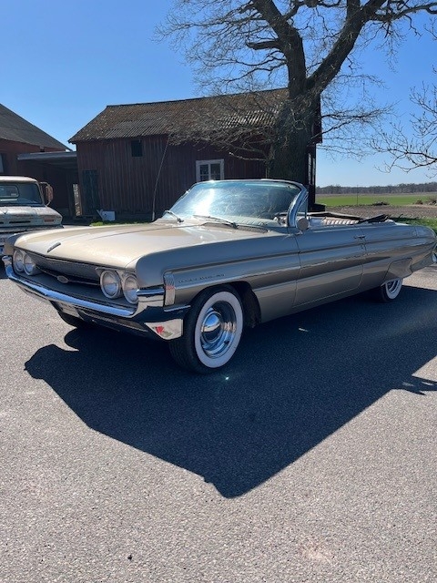 Oldsmobile Dynamic 88 1961, bild 3/29