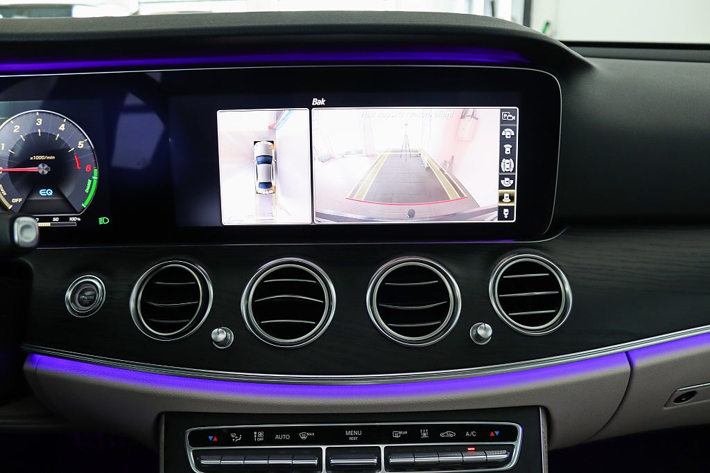 Mercedes-Benz E 300 de PLUG-IN AMG Pano Burmester 3D Widescreen Drag