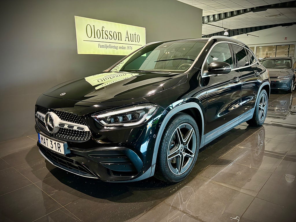 Mercedes-Benz GLA200 200 7G-DCT AMG Line Dragkrok Ny Servad Widescreen