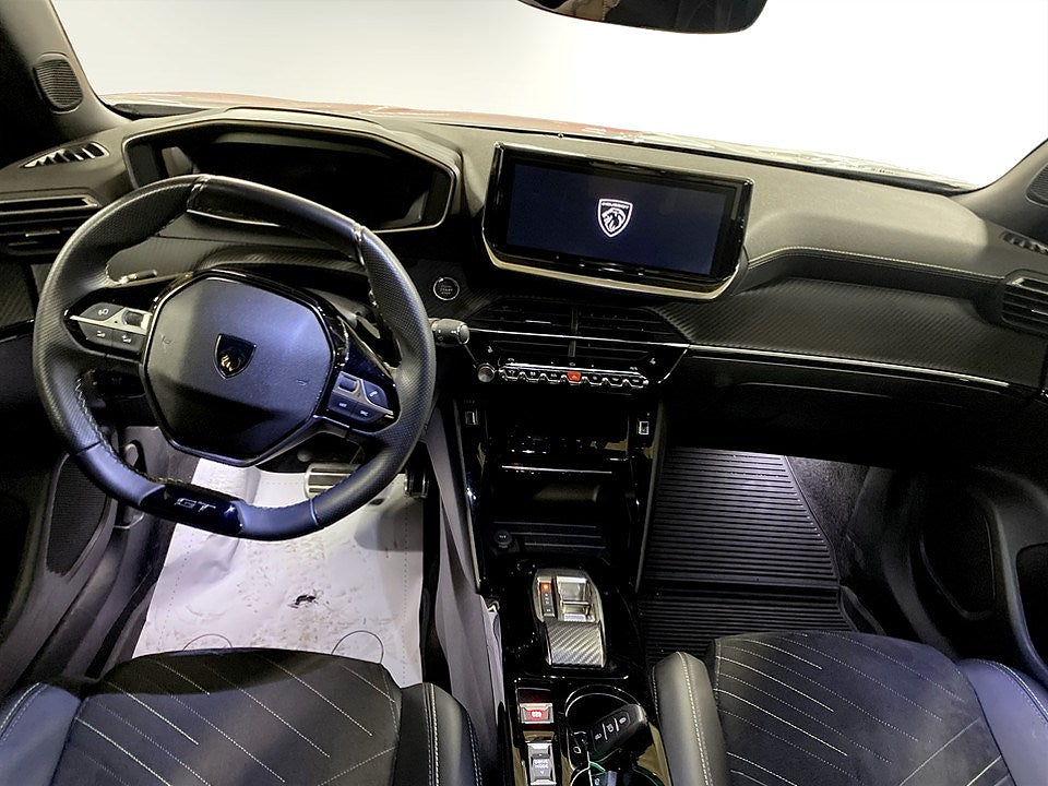 Bild på Peugeot 2008 GT 1.2 PT 130hk Aut - B-KAMERA, CARPLAY