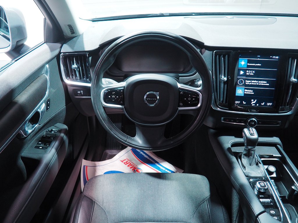 Volvo V90 Cross Country D5 AWD Momentum 235hk (D-värm, Drag) 2019