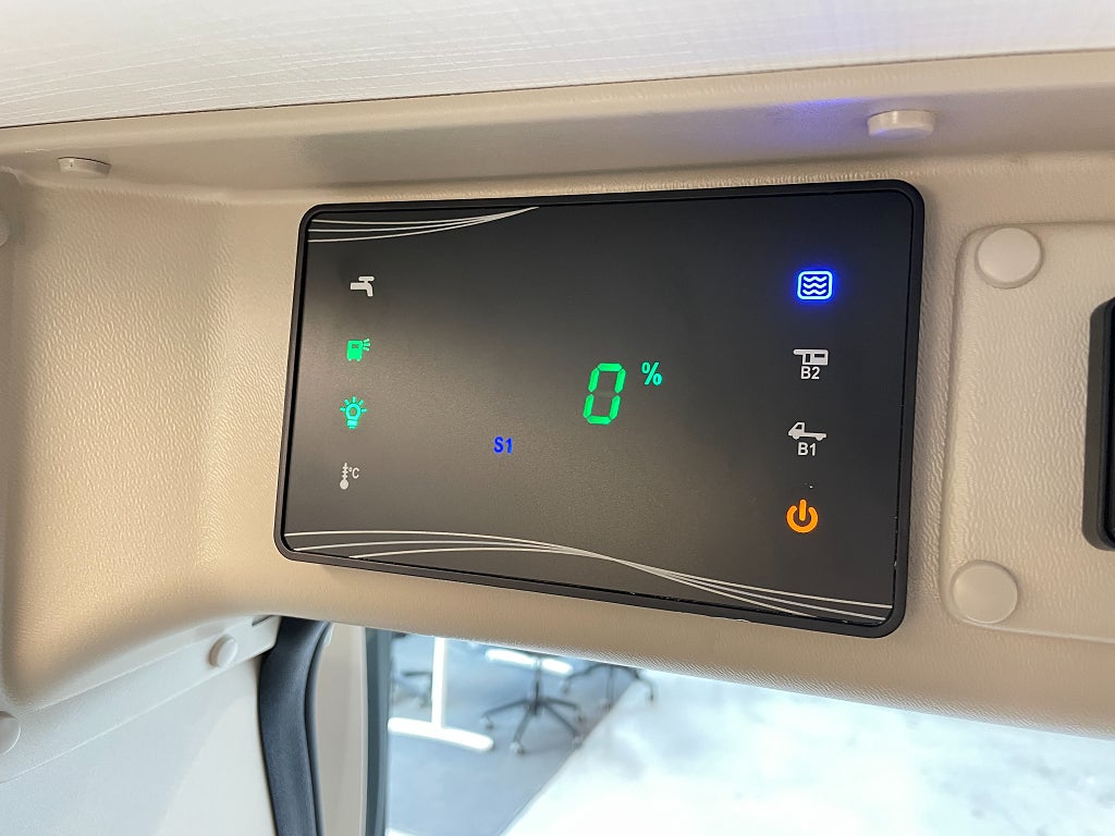 CHALLENGER F&S Edition / Solcell / Webasto / Litium / 5 bältad / Pop-Up - CHALLENGER