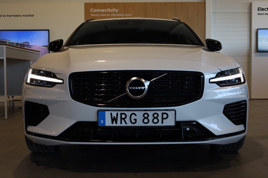 Volvo V60 Recharge T8 AWD 392hk R-Design Aut Kamera Leasbar