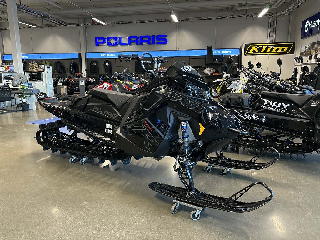 Polaris RMK 9R KHAOS 155 7S Utrustad