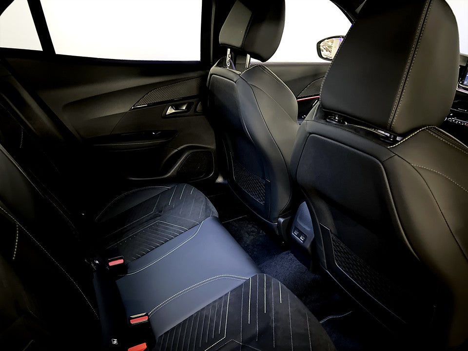 Bild på Peugeot 2008 GT 1.2 PT 130hk Aut B-KAMERA CARPLAY