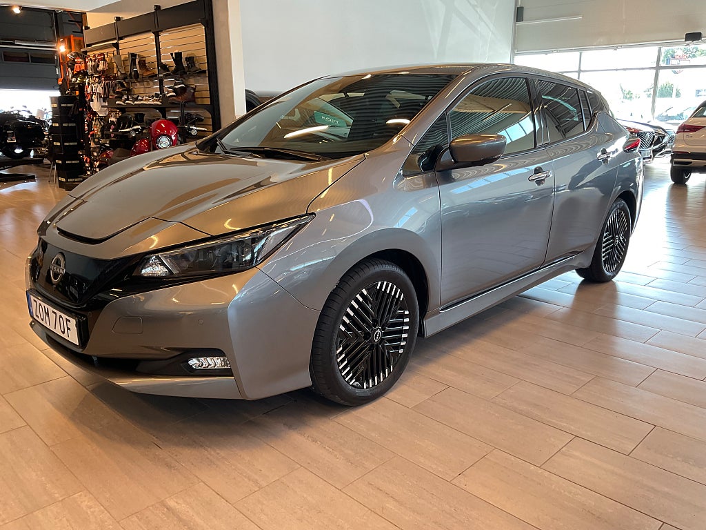 Nissan Leaf 40KWH N-connecta Kamera S&V-hjul