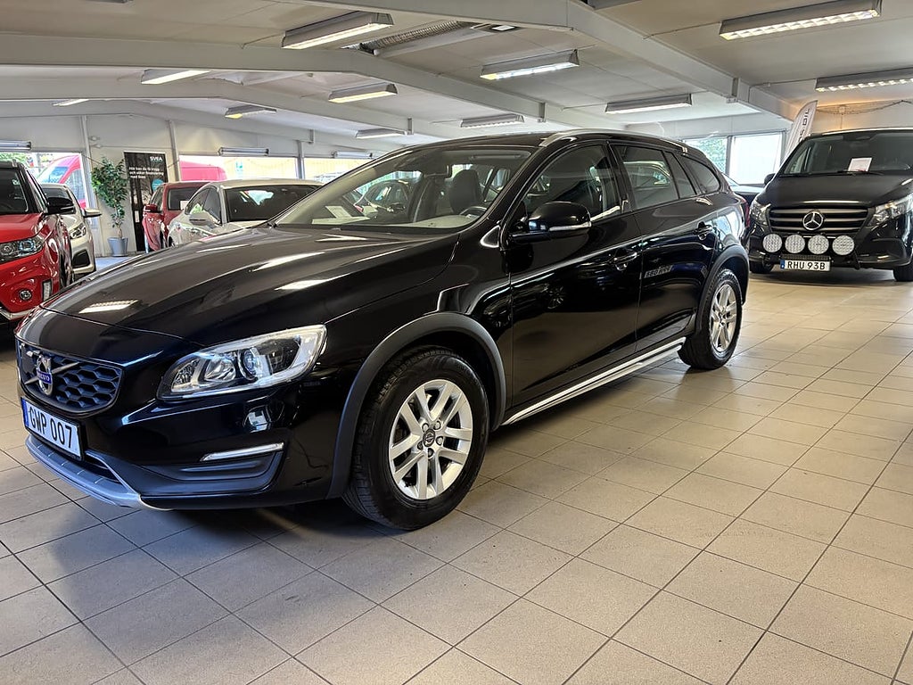 Volvo V60 Cross Country D4 Momentum Business Edition Euro 6