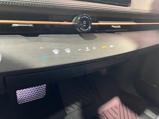 SUV Nissan Ariya 15 av 18