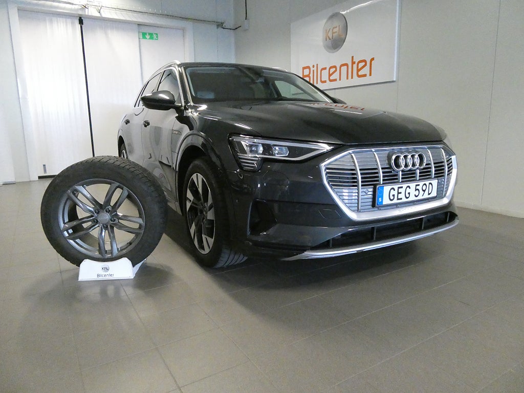 Audi E-Tron 55 quattro Drag-Adaptiv-Kamera-Värmare-CockPit-Navi-SoV