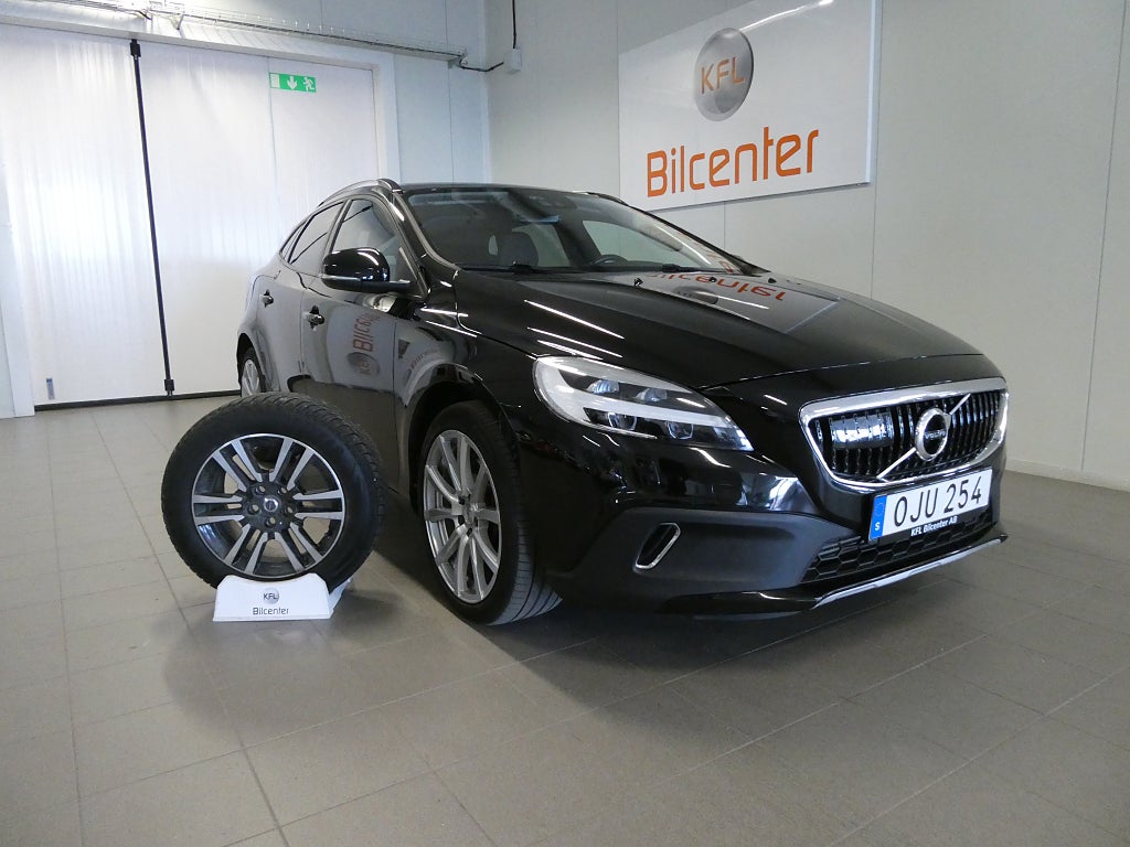 Volvo V40 Cross Country T4 AWD *RÄNTA3,99%* Aut-Drag-Navi-Kamera-Värmare-SoV