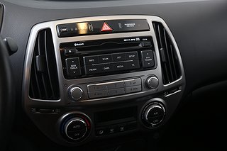Halvkombi Hyundai i20 12 av 16