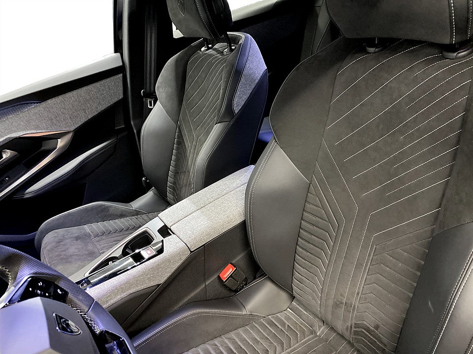 Bild på Peugeot E-3008 GT Ultimate 214hk Aut - B-KAMERA, EL-BAKLUCKA