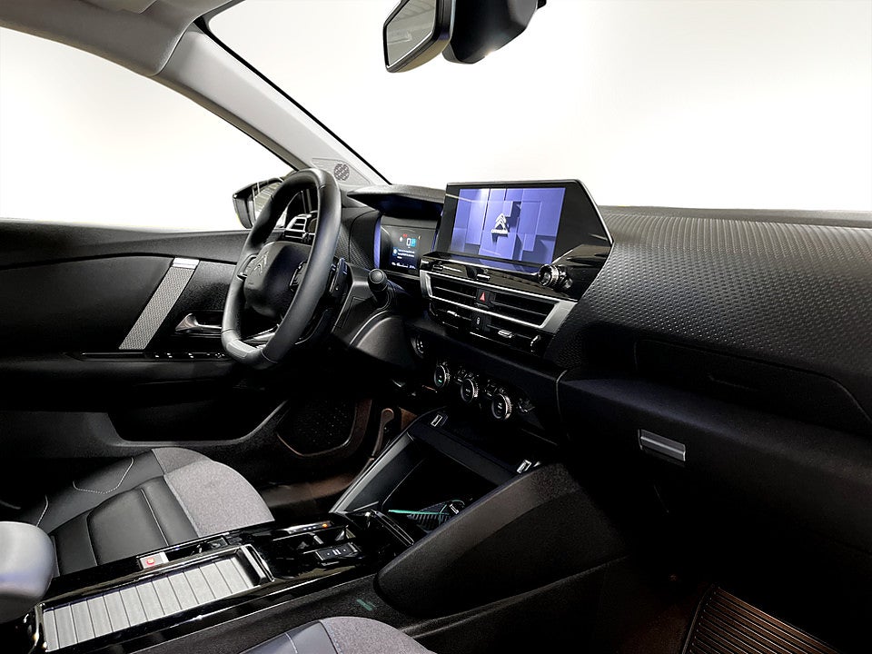 Bild på Citroën C4-X Shine 1.2 PT 130hk Aut B-KAMERA RATTVÄRME CARPLAY
