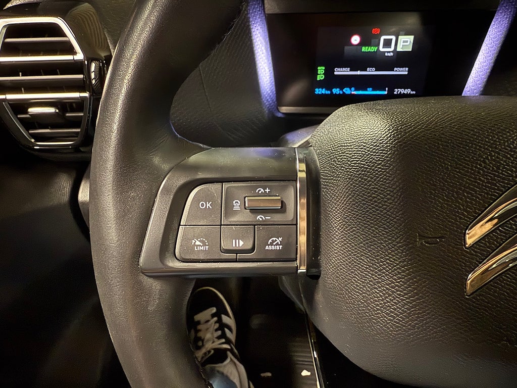 Bild på Citroën e-C4X X SHINE Exklusive Electric 136hk Back/Nav