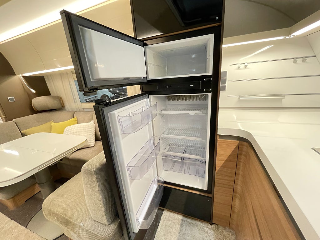 Adria Alpina 663 HT / AC / ALDE / Markis / Frontkök  - Adria