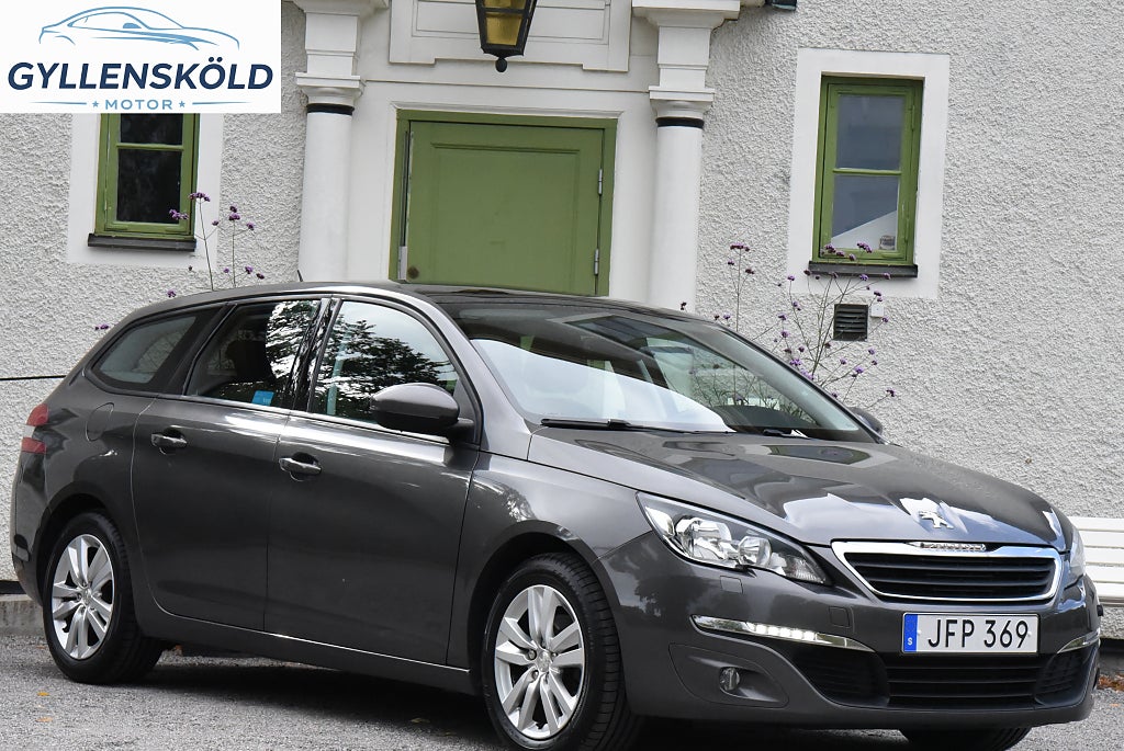 Peugeot 308 sw 1.2 110hk 1 ägare | Panorama Motorvärmare P-sensorer