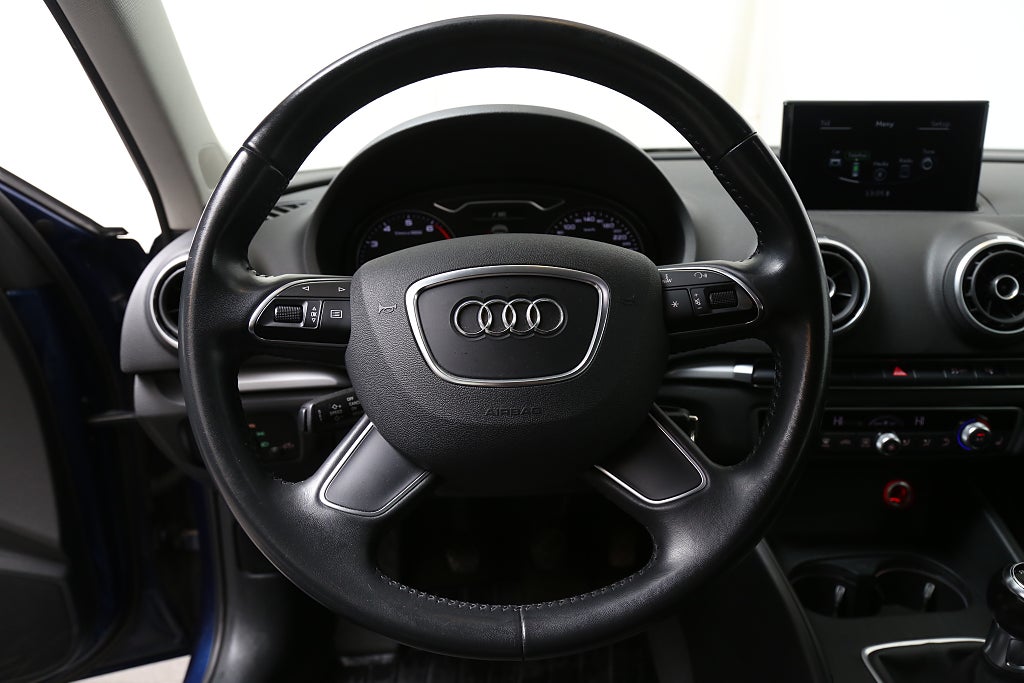 Audi A3 1,2 TFSI 110hk Attraction Sportback I Motorv I Dragkrok 2016