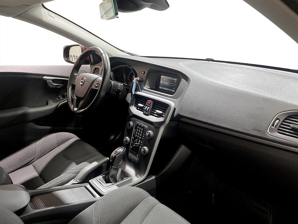 Bild på Volvo V40 Kinetic T2 122hk - DRAG, BACKSENSORER