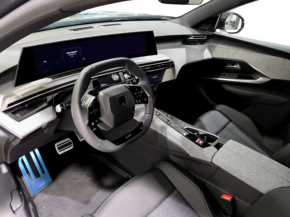 Bild på Peugeot 5008 GT Hybrid Aut - HYRBIL