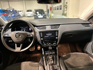 Skoda Octavia Scout 4x4 Premium Drag Canton Dvärm GPS SoV