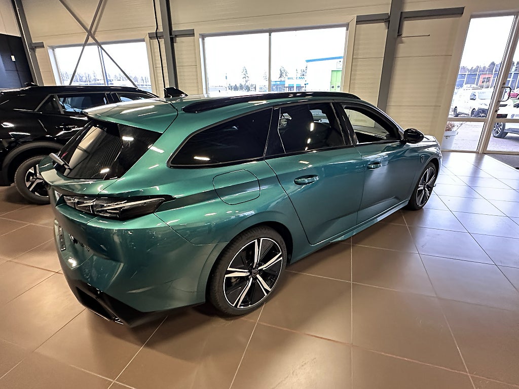 Peugeot 308 SW GT 1.2 PureTech 130HK EAT 360-kamera, Navi thumbnail