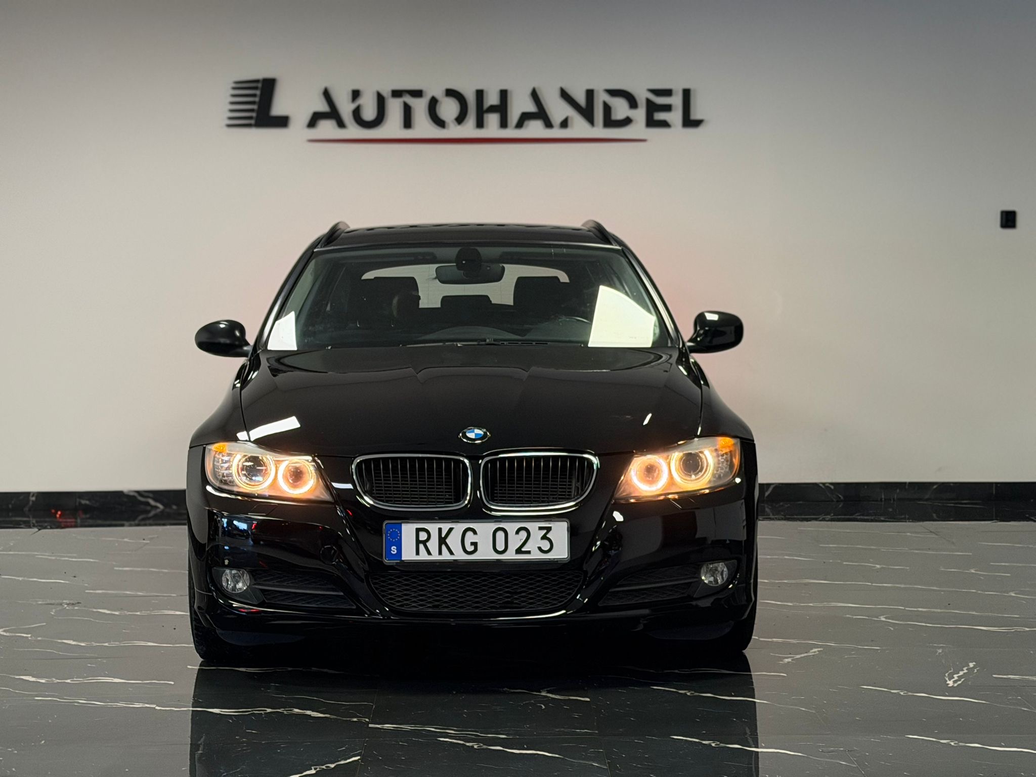 BMW 330 2011, kuva 2/54