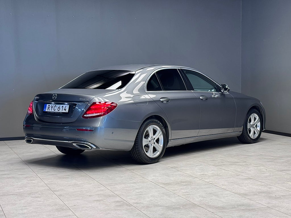 Mercedes-Benz E220 2017 - miniatyr 2