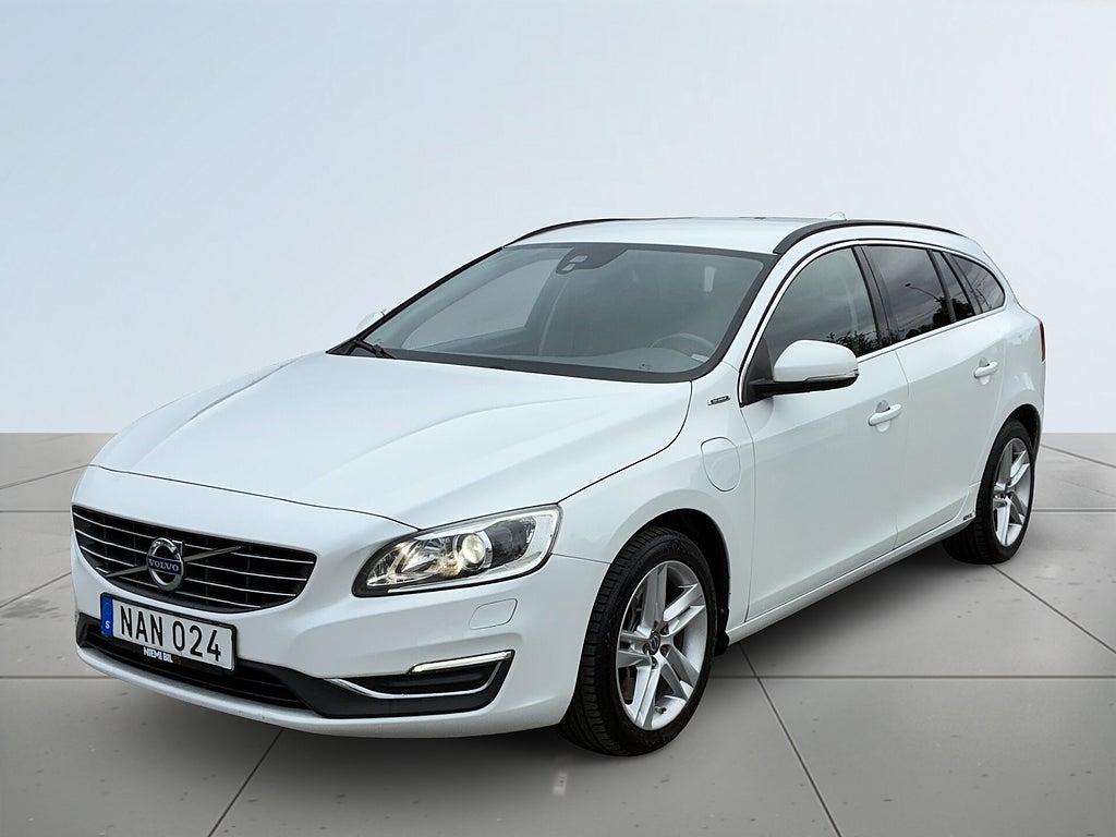 Volvo V60 D5 AWD Momentum Kamrem bytt/Rattvärme/S&V-hjul/P-Sens