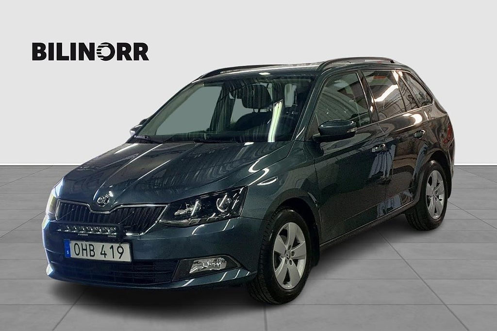 Skoda Fabia Kombi 1.2 TSI Style | Vinterhjul | Motorvärma...