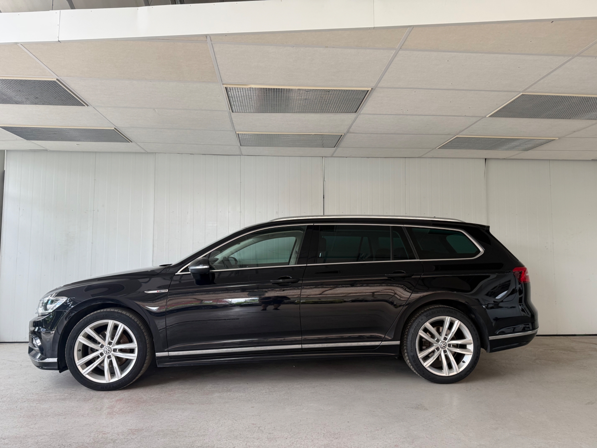 Volkswagen Passat 2018, bild 2/41