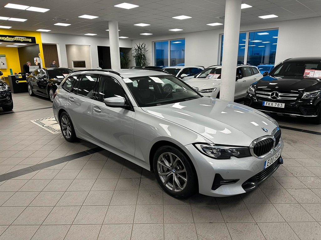 BMW 330e Touring Steptronic Euro 6 Navi Drag Rattvärme MOMS