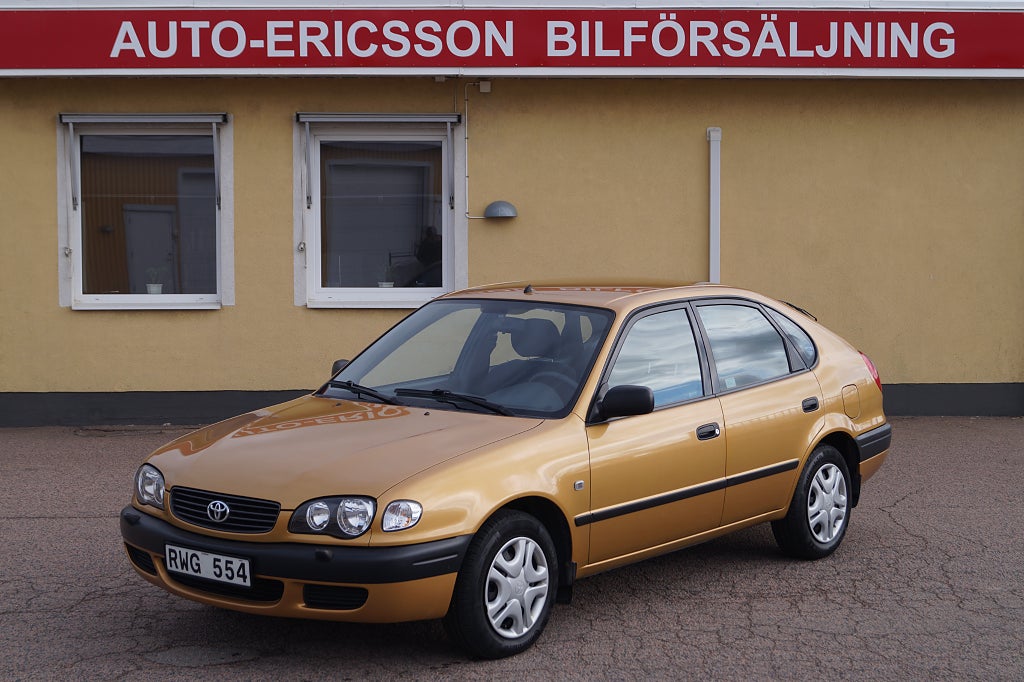 Toyota Corolla 1 ägare | 9800 mil | Kamkedja | Nybesiktigad | Nyservad