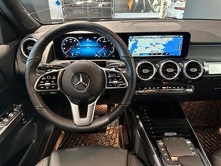 SUV Mercedes-Benz GLB 6 av 12
