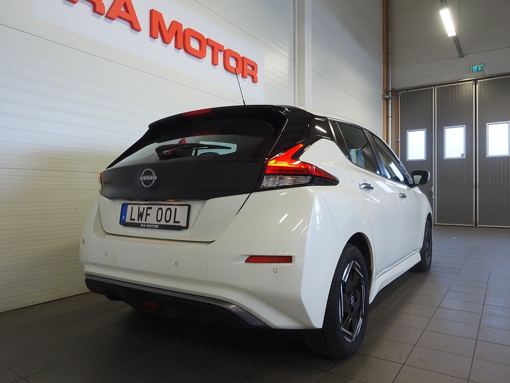 Nissan Leaf 40 kWh 150hk Acenta | Drive assist | 360° | Rattvärme 2022