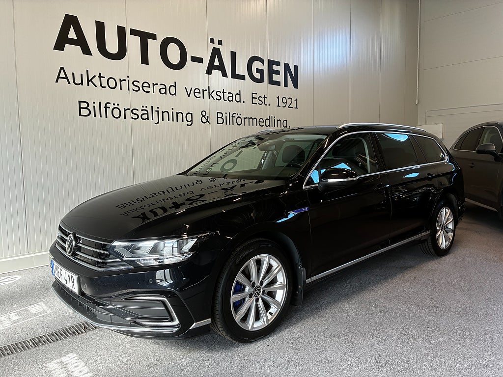 Volkswagen Passat Sportscombi GTE 1.4 TSI /COCKPIT/Vinterhjul/NYBESIKTAD