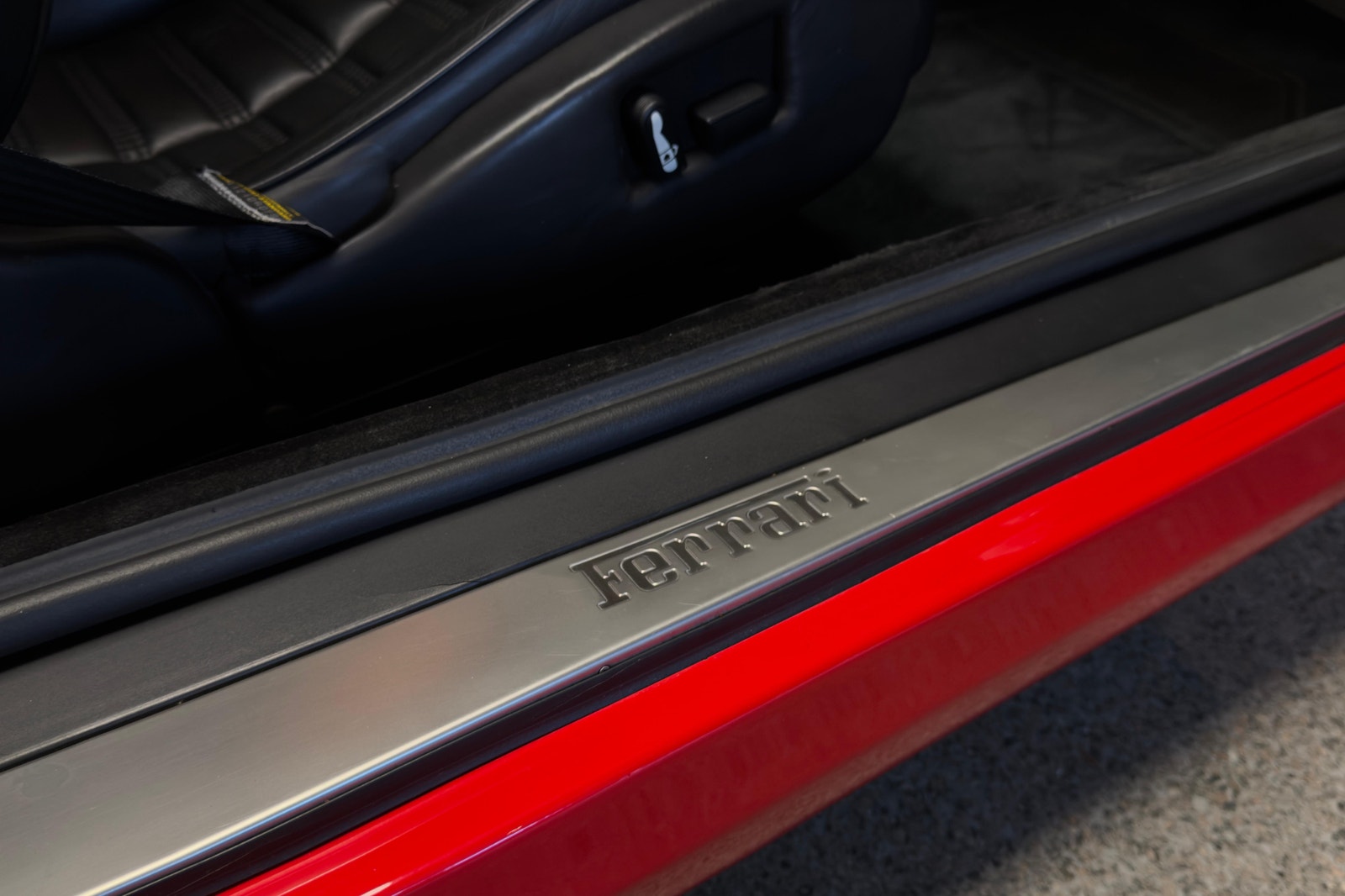 Ferrari 550 Maranello 5.5 V12 485hk 1998 - miniatyr 9