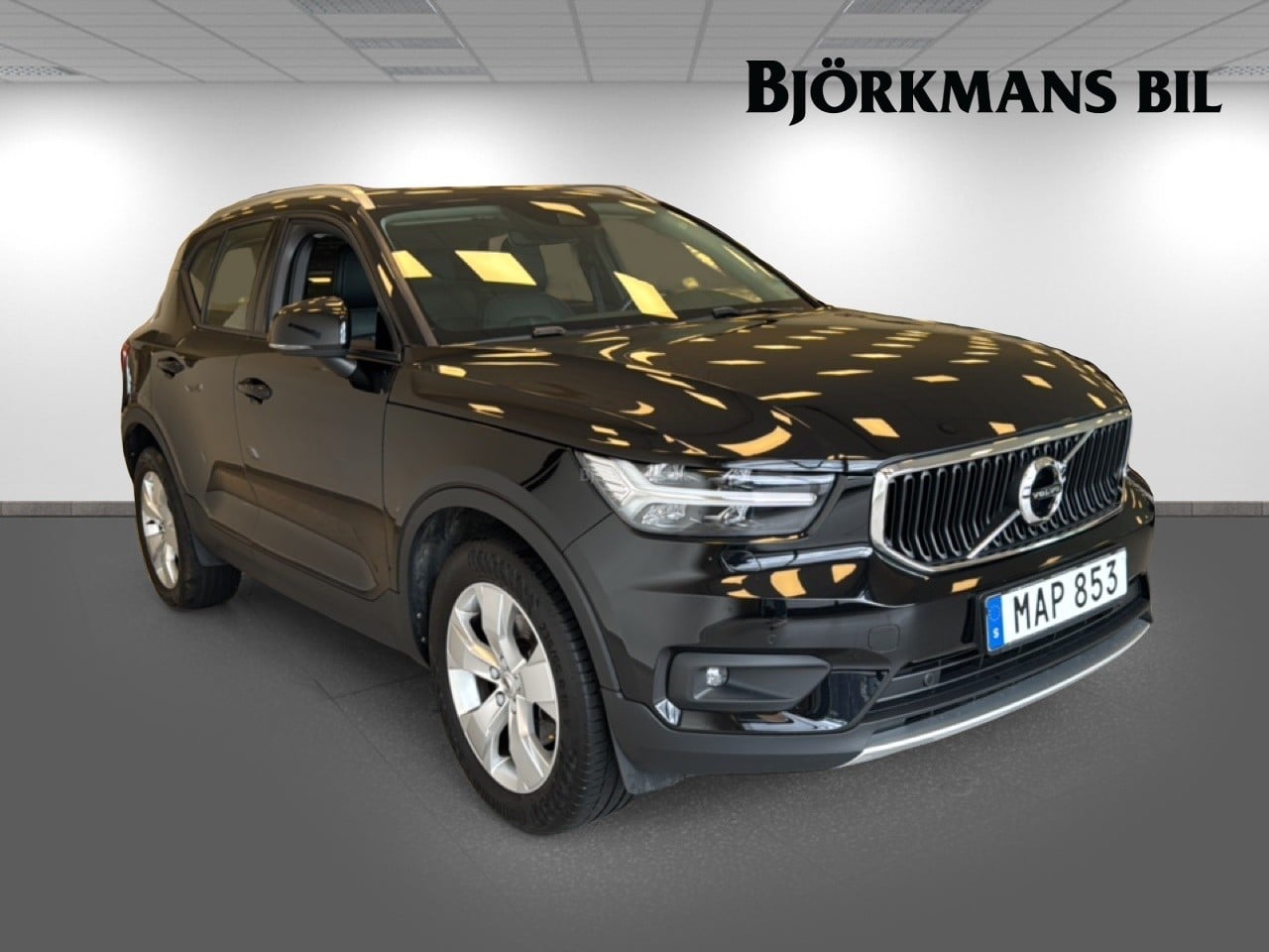 Volvo XC40 D4 AWD Momentum Intro E 2018, photo 3/61