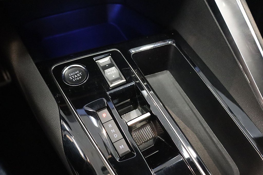 Bild på Peugeot 3008 GT 1.2 PT 130hk Aut - B-KAMERA, 1 ÄGARE