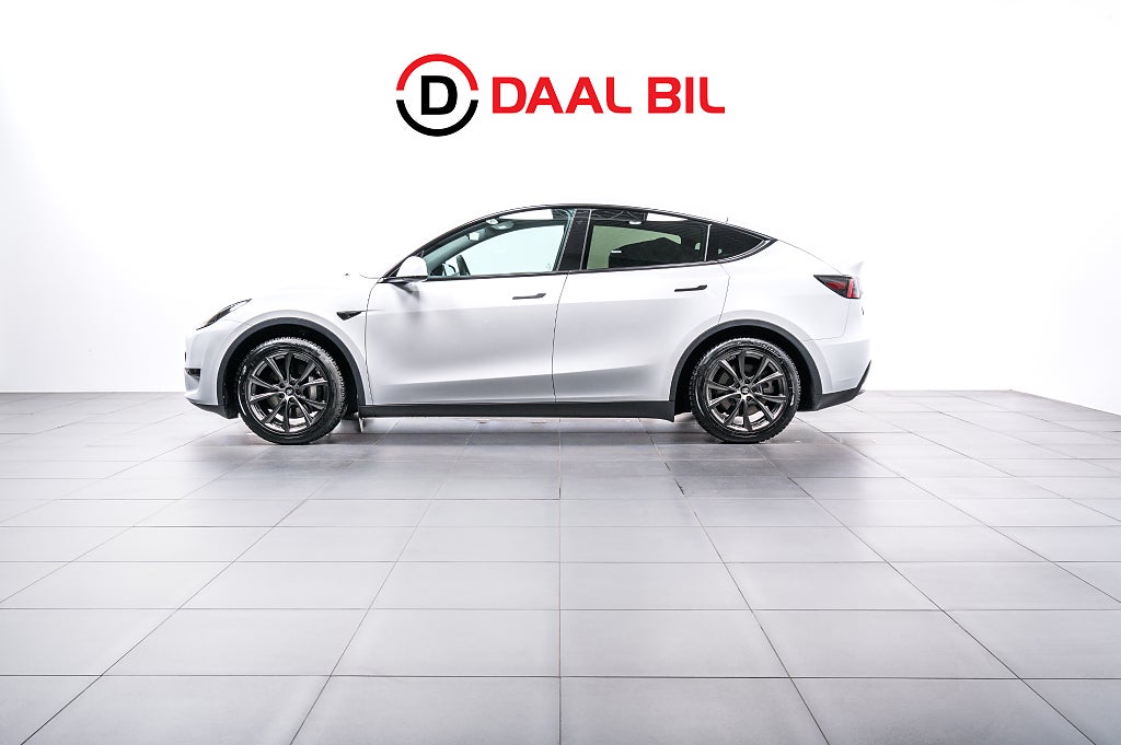Tesla Model Y STANDARD RANGE 60 kWh 299HK DRAG AUTOPILOT