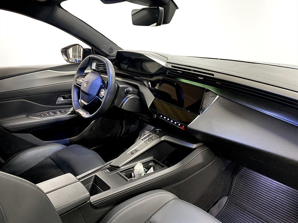 Bild på Peugeot 308 5D GT 1.2 PT 130hk Aut - 360,ELSTOL,CARPLAY