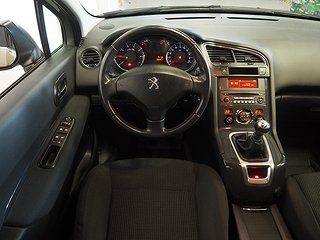 Minibuss Peugeot 5008 15 av 18